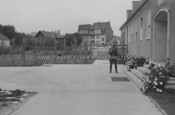 Wache vor dem Fluko-Gebäude in Osnabrück, 1941 Wache beim Fluko Osnabrück