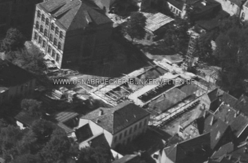 Die Baustelle des Hochbunkers Redlingerstraße im Jahr 1942. Luftaufnahme Altstadt Osnabrück