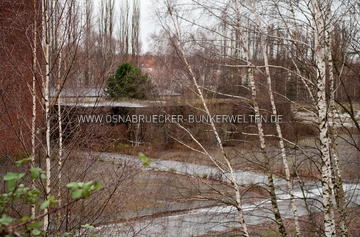 Der Hoch- bzw. Flachbunker auf dem Areal der ehemaligen Klöckner-Werke A.G. Osnabrück im Jahr 2013. Hochbunker Klöckner-Werke Osnabrück