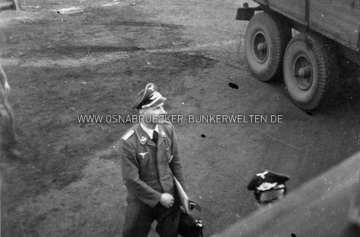 Eine Flak-Einheit in Osnabrück. Rückseitiger Text: "13.05.1944 Stellungswechsel / Osnabrück / Osnabrück / Rulle" Flak Stellungswechsel von Osnabrück nach Rulle