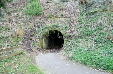 Das noch erhaltene Nordportal des Stollenbunkers in Bad Iburg Stollenbunker Bad Iburg