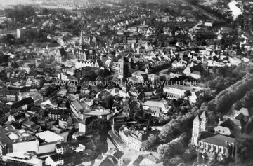 Ansichtskarte: Luftaufnahme der Osnabrücker Altstadt aus dem Jahr 1958. Luftaufnahme Osnabrück 1958