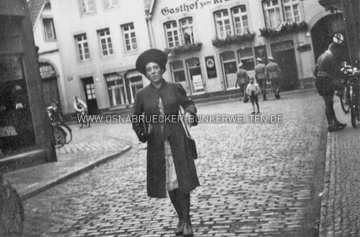 Blick auf die Gaststätte Zum Krummen Ellenbogen in Osnabrück Ende der 1930er / Anfang 1940er. Die Gebäude auf dem Foto überstanden den Krieg nicht. Blick auf die Gaststätte Zum Krummen Ellenbogen in Osnabrück