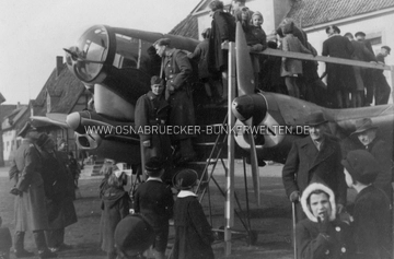 Aufnahme vom "Tag der Wehrmacht" am 29. März 1942 in Quakenbrück. Tag der Wehrmacht 1942 in Quakenbrück